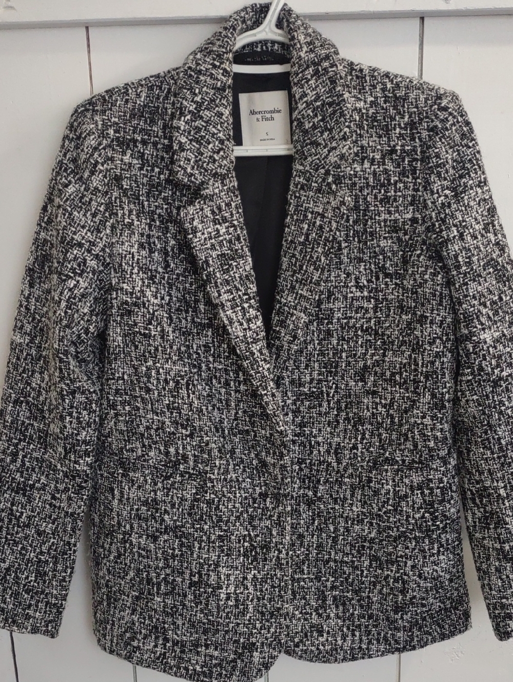 Abercrombie & Fitch Black and White Tweed Blazer